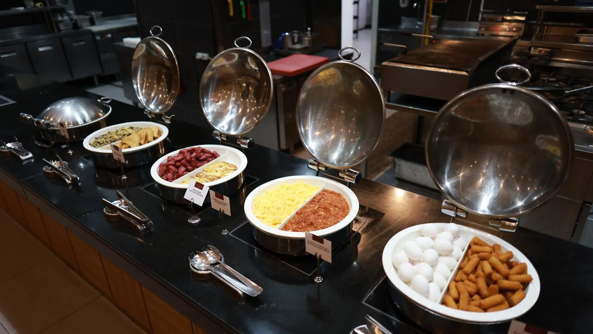 Sundance Hotel Istanbul 5*,